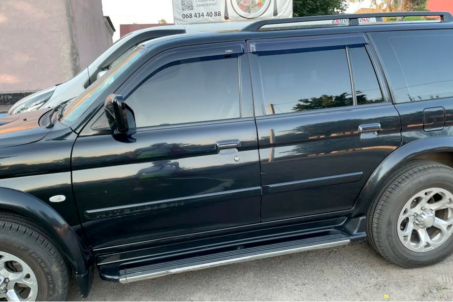 Mitsubishi Pajero Sport 1996-2007 Windabweiser (4 Stk, HIC) Image
