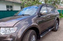 Mitsubishi Pajero Sport 2008-2015 Windabweiser (4 Stk, HIC) Foto 3