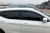 Nissan Qashqai 2014-2021 Windabweiser mit Chromleisten (4 Stk, HIC) Foto 7