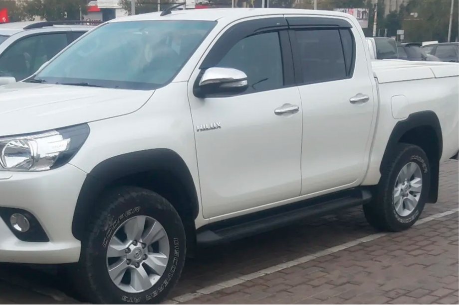 Toyota Hilux 2015- Windabweiser (4 Stk, HIC) Image