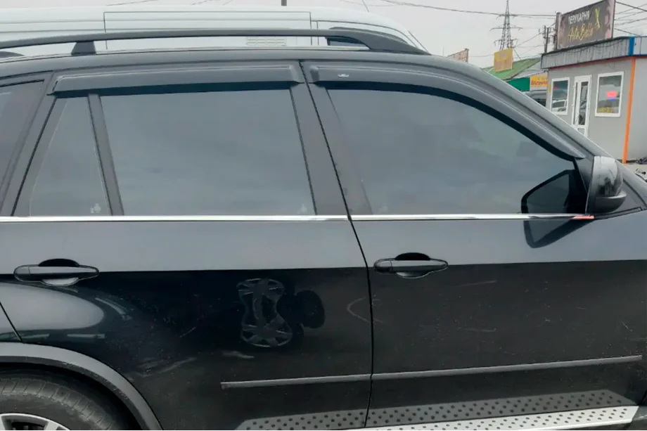BMW X5 E70 2007-2013 Windabweiser (4 Stk, HIC) Image