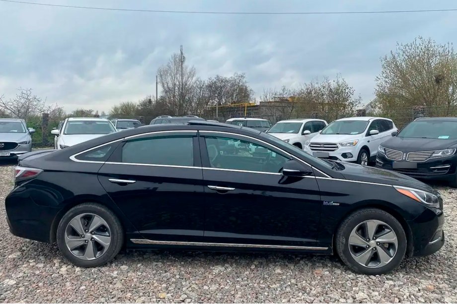 Hyundai Sonata LF 2014-2019 Windabweiser mit Chromleisten (4 Stk, HIC) Image