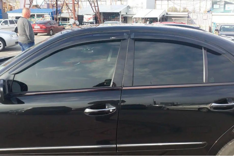 Mercedes E-class W211 2002-2009 Windabweiser SD (4 Stk, HIC) Foto 2