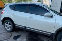 Nissan Qashqai 2010-2014 Windabweiser (4 Stk, HIC) Foto 3