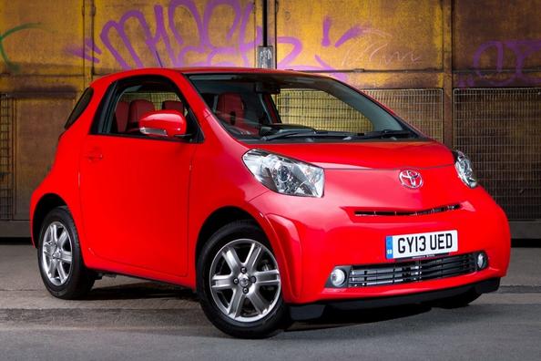 Kompakte Dreitürer Toyota iQ
