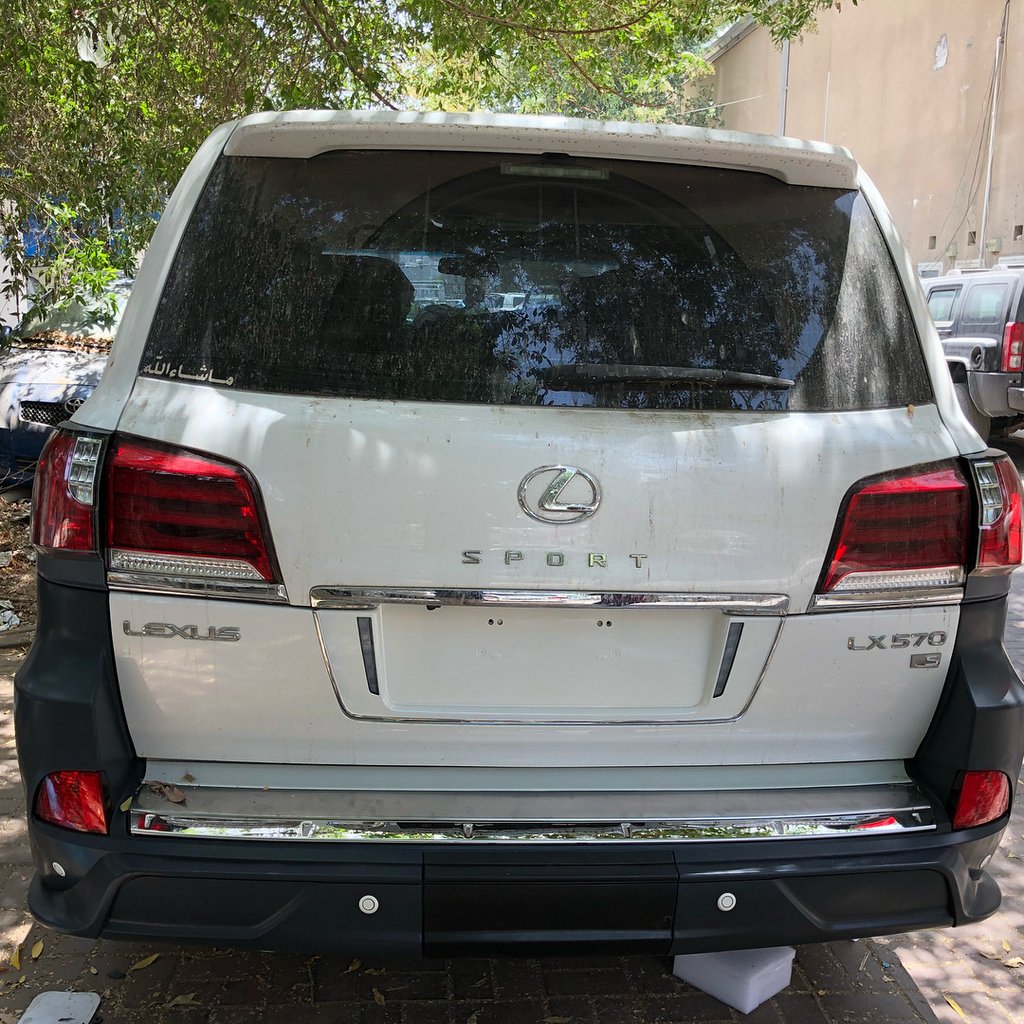 Wie man Neugestaltung auf dem Lexus LX570