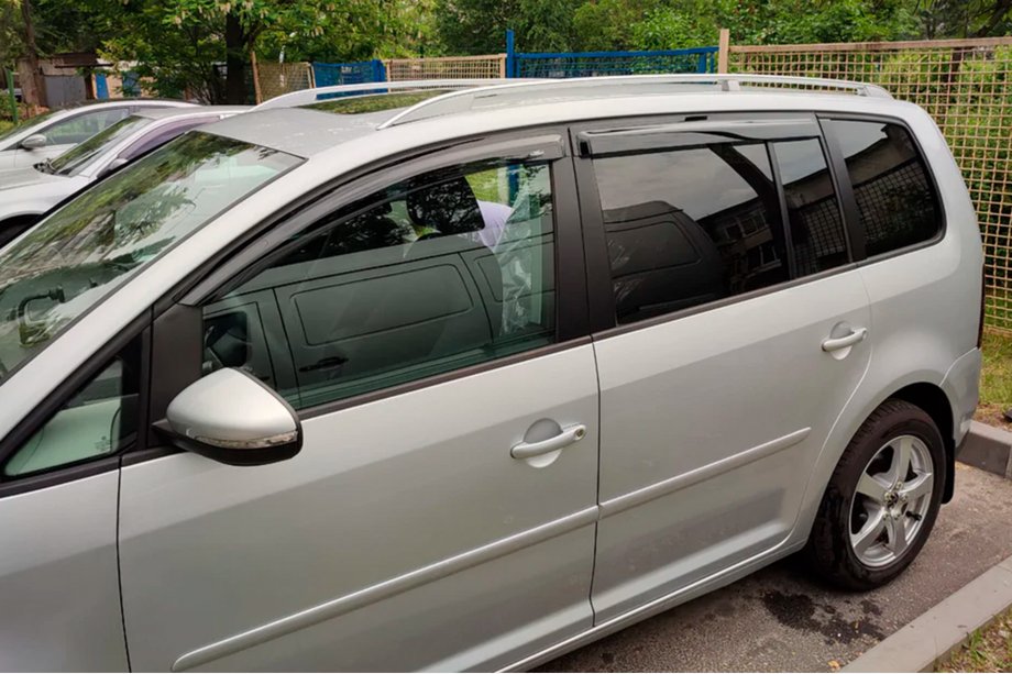 Volkswagen Touran 2003-2010 Windabweiser (4 Stk, HIC) Foto 12