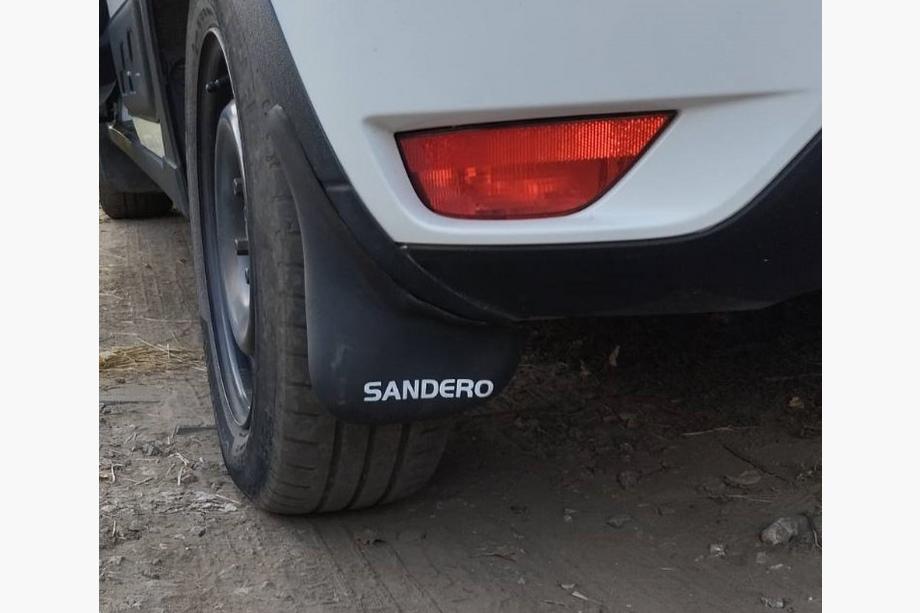 Renault Sandero 2013-2022 Hintere Schmutzfaenger (2 Stk.) Foto 3