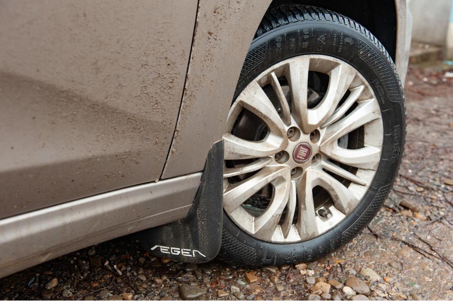 Fiat Tipo 2016- Vordere Schmutzfaenger (2 Stk.) Image