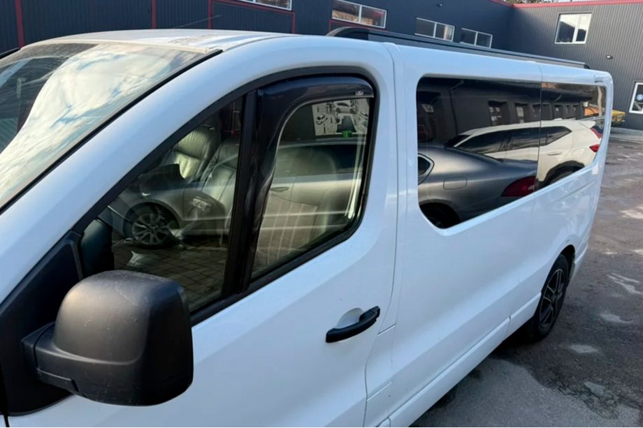 Nissan NV300/Primastar 2016- Windabweiser zum Einstecken (2 Stk, HIC) Foto 2