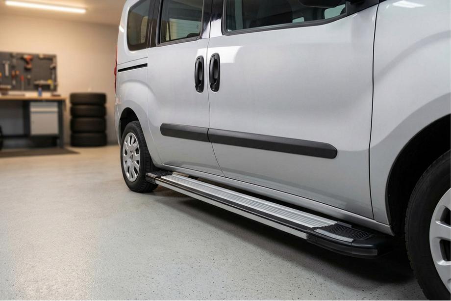 Fiat Doblo II 2010-2022 Trittbretter Rainbow (2 Stk., Aluminium) Image