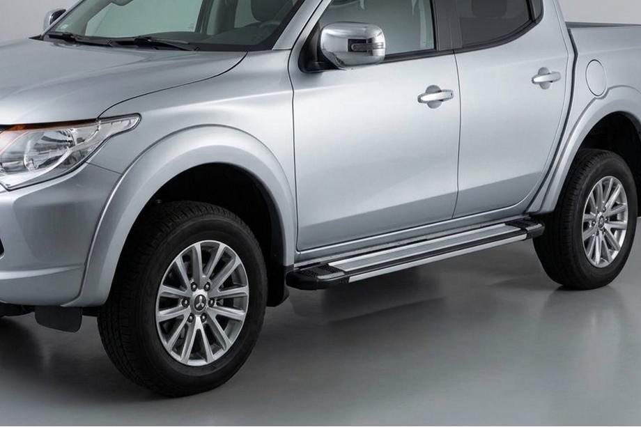 Mitsubishi L200 2006-2015 Trittbretter Rainbow (2 Stk, Alu) Image