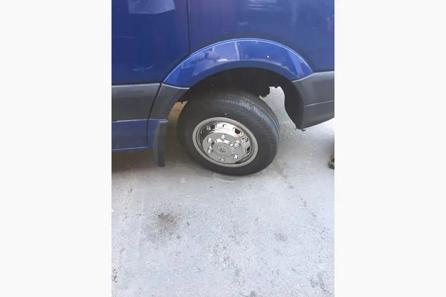 Mercedes Sprinter W906 2006–2018 Edelstahl Radkappen Exklusiv V1 (2-teilige, 4 Stk) Foto 6