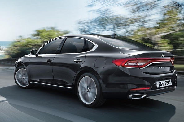 Die sechste Generation der Limousine Hyundai Grandeur Foto 4