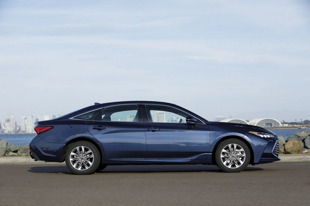 Die fünfte Generation der Flaggschiff-Limousine der Toyota Avalon