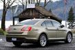 Übersicht der Luxus-Limousine Ford Taurus Foto 5