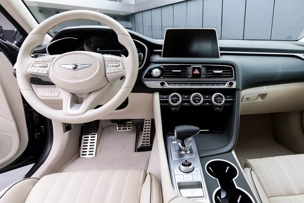 Die erste Generation der Limousine Genesis G70