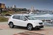 Aktualisierte Modifikation des kompakten Crossover Peugeot 2008 Foto 10