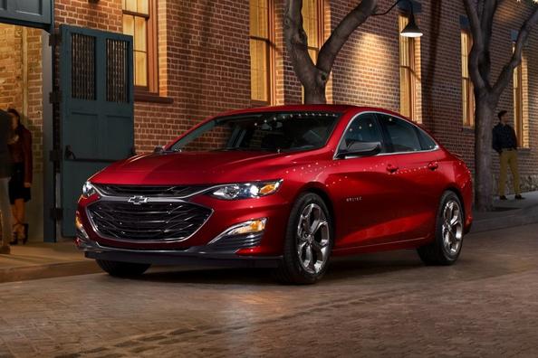 Übersicht Chevrolet Malibu Limousine der neuen Generation Foto 1