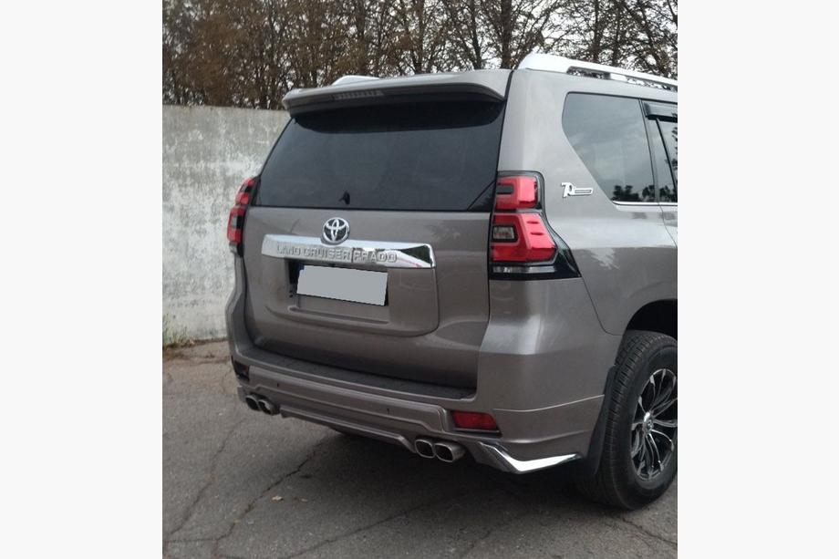 Toyota Land Cruiser Prado 150 2009-2023 Stoßstangenabdeckungen vorne und hinten Modelista V3-LED (2017-) Schwarz Foto 5