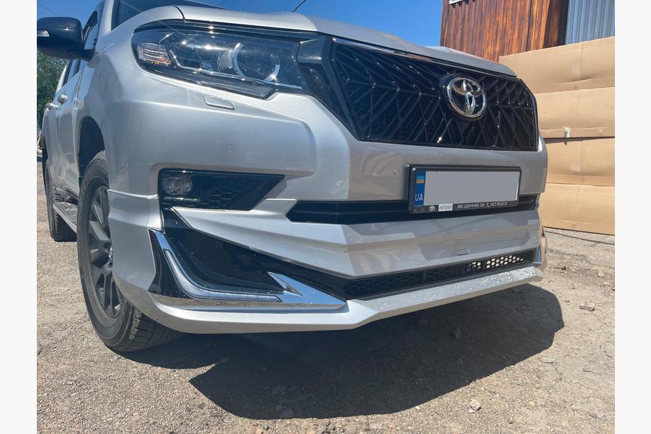 Toyota Land Cruiser Prado 150 2009-2023 Stoßstangenabdeckungen vorne und hinten Modelista V3-LED (2017-) Schwarz Foto 3