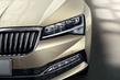 Rückblick auf den aktualisierten Skoda Superb Liftback 2019 Foto 10