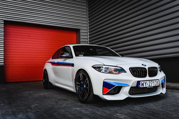 Leistungsstarke Modifikation des BMW M2 Coupé
