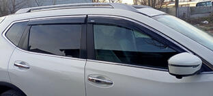 Nissan X-trail T32/Rogue 2014-2021 Windabweiser mit Chromleiste (4 Stk., Niken) Foto 4