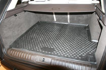 Range Rover Sport 2014-2022 Kofferraumwanne (ohne Reling) (Novline) SUV Foto 4