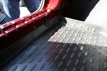 Renault Duster 2008–2017 Kofferraumwanne Gummi (Novline) SUV (2WD) Foto 2