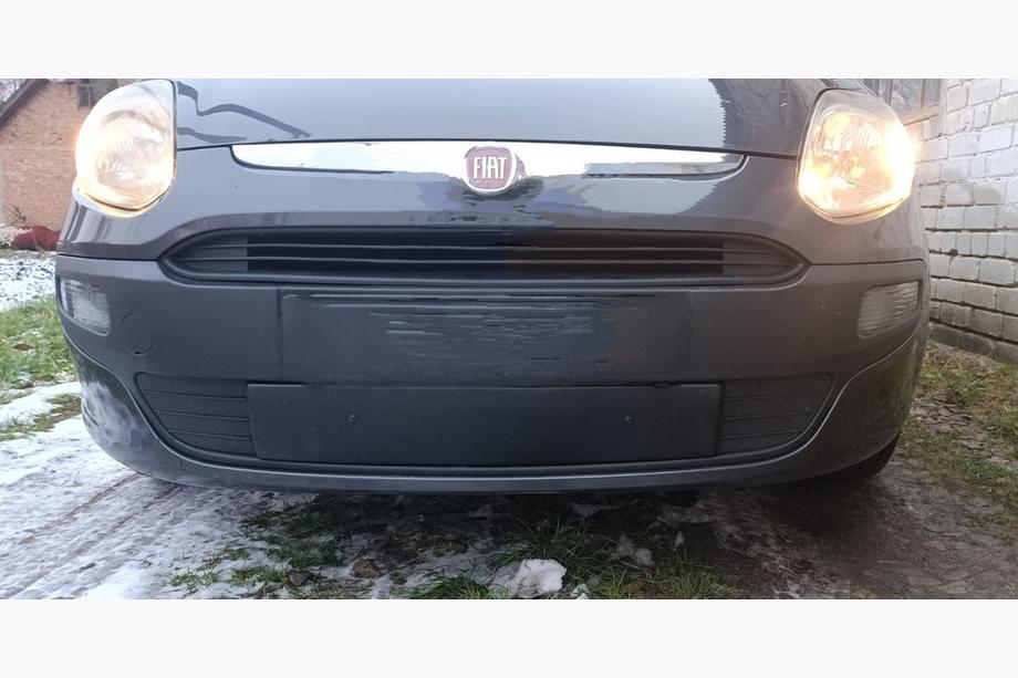 Fiat Punto Grande/EVO 2006-2018 Wintergrill (EVO, Punto) Image