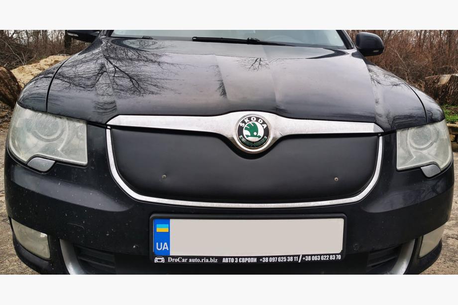 Skoda Superb 2009-2015 Winterabdeckung für Kühlergrill (Oben, 2008-2013) Glänzend Image