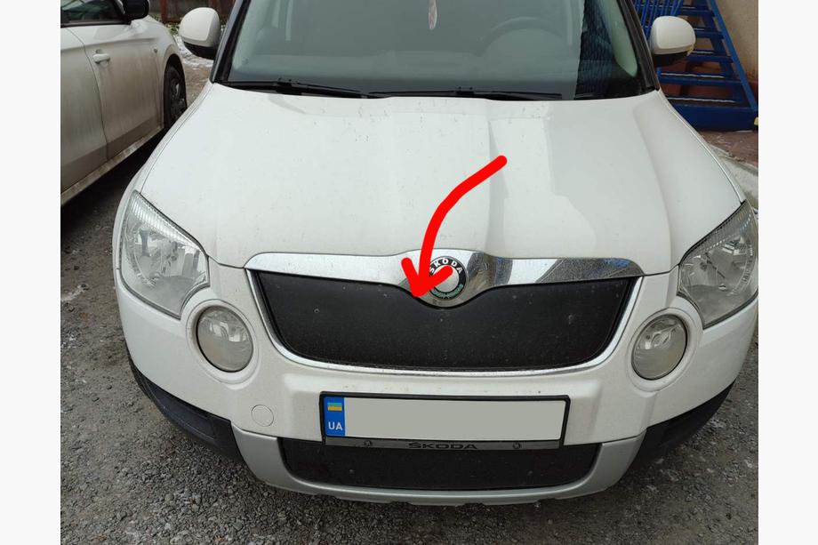 Skoda Yeti 2009-2017 Winterabdeckung für Kühlergrill (oben, 2009-2013) Glänzend Image