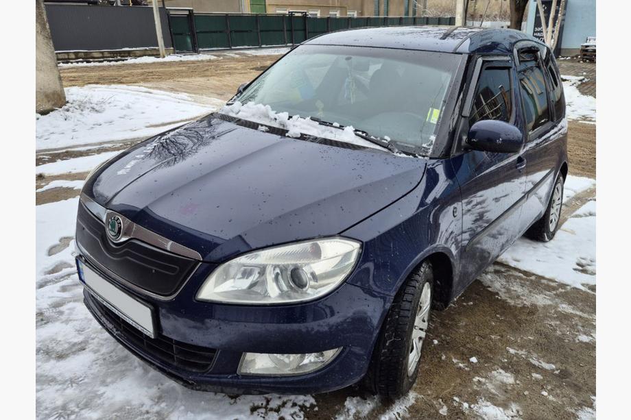 Skoda Roomster 2006-2015 Winterabdeckung für Kühlergrill (2010+, oben) Matt Foto 4