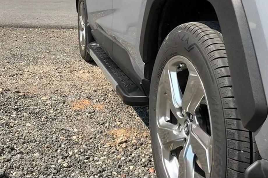 Toyota Rav 4 2019–2025 Seitenschweller RedLine V1 (2 Stk., Aluminium) Image