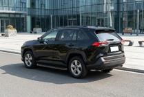 Toyota Rav 4 2019–2025 Seitenschweller Tayga Black (2 Stk., Aluminium) Foto 1