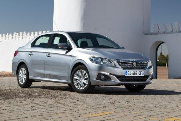 Neu gestaltete Limousine Peugeot 301