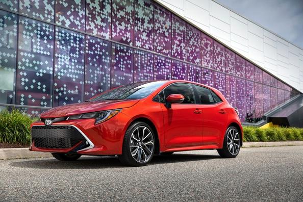 Die neue Generation der fünftürigen Fließheck Toyota Corolla