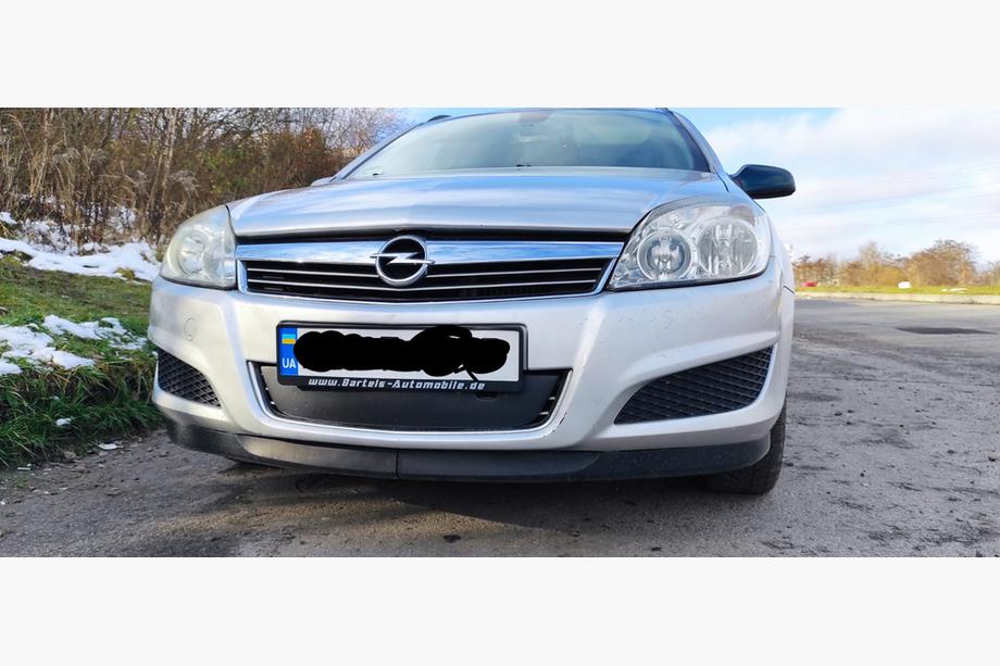 Opel Astra H 2004-2013 Wintergrill (2004-2007) Image