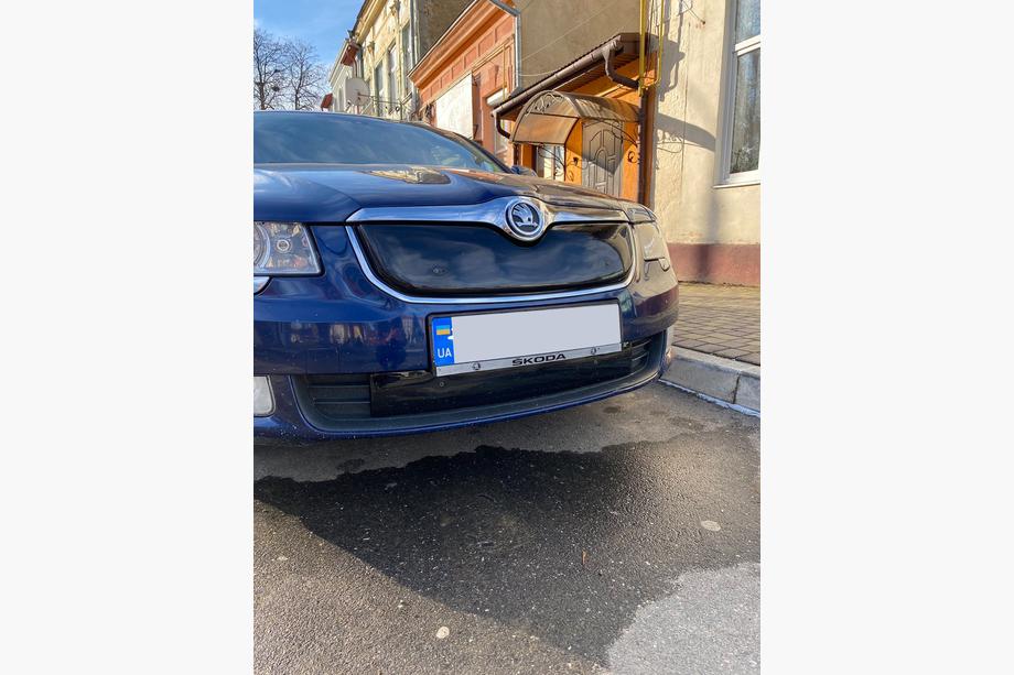 Skoda Superb 2009-2015 Winterabdeckung für Kühlergrill (unten, 2008-2013) Foto 6