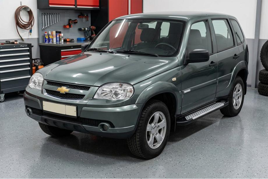 Chevrolet Niva 1998-2020 Trittbretter Allmond Grey (2 Stk., Aluminium) Image
