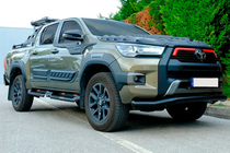 Toyota Hilux 2015- Frontschutzbügel Texas für 2020+ (76mm, schwarz) Foto 3