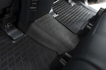 Toyota Land Cruiser Prado 150 2009-2023 Hintere Mittelsteg Gummimatte (Stingray Premium) Foto 3