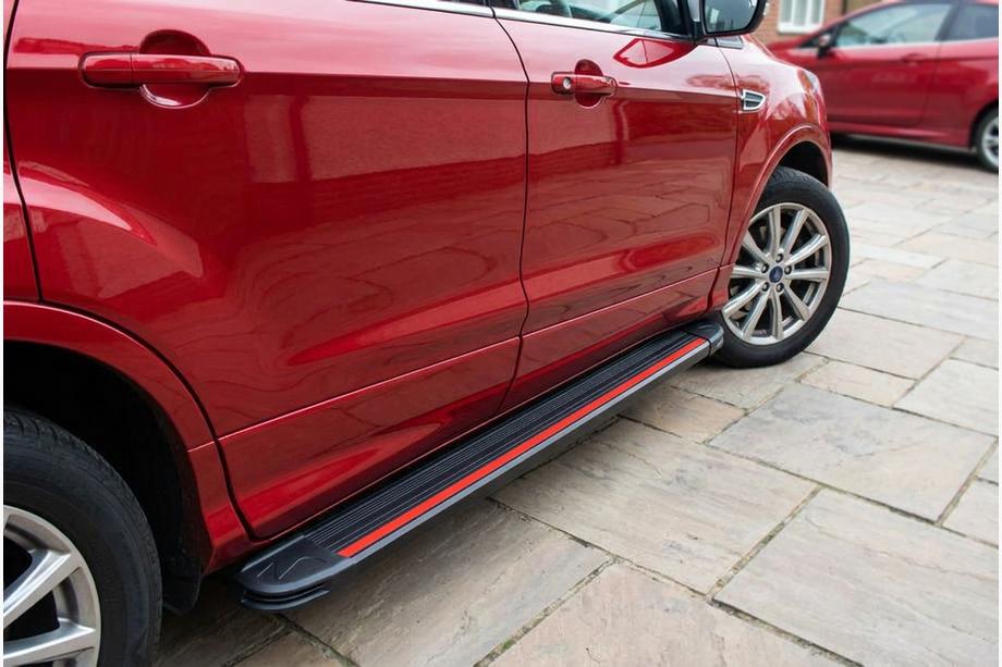 Ford Kuga/Escape 2013-2019 Seitenschweller Maya Red (2 Stk., Aluminium) Image