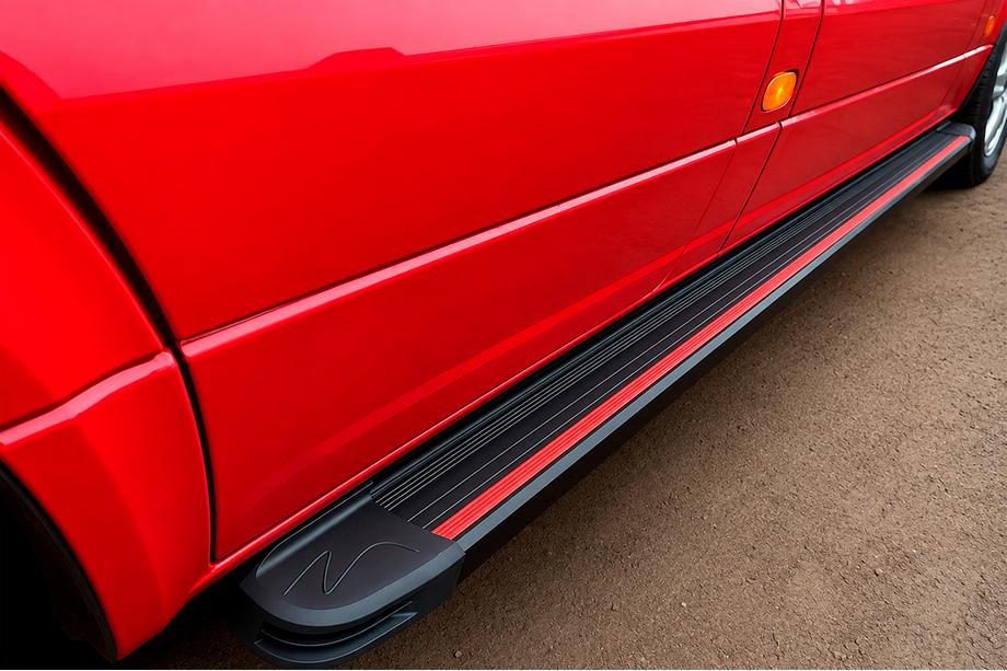 Mercedes Sprinter W906 2006–2018 Seitenschweller Maya Red (2 Stk., Aluminium) Lang/ExtraLang Image