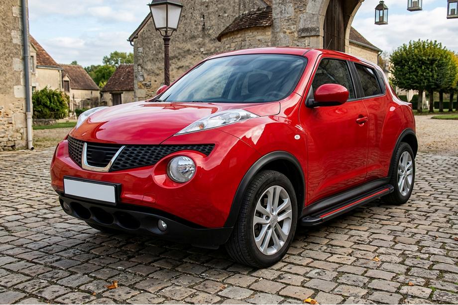 Nissan Juke 2010-2019 Seitenschweller Maya Red (2 Stk., Aluminium) Image