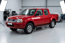 Nissan NP300 1999-2015 Seitenschweller Maya Red (2 Stk., Aluminium) Foto 1