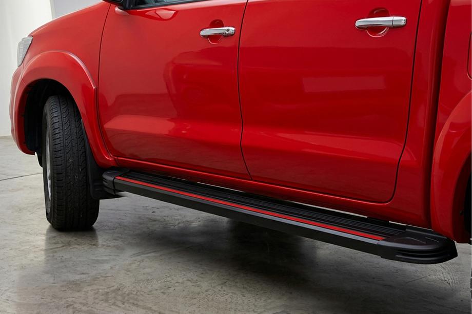 Toyota Hilux 2006-2015 Seitenschweller Maya Red (2 Stk., Aluminium) Image