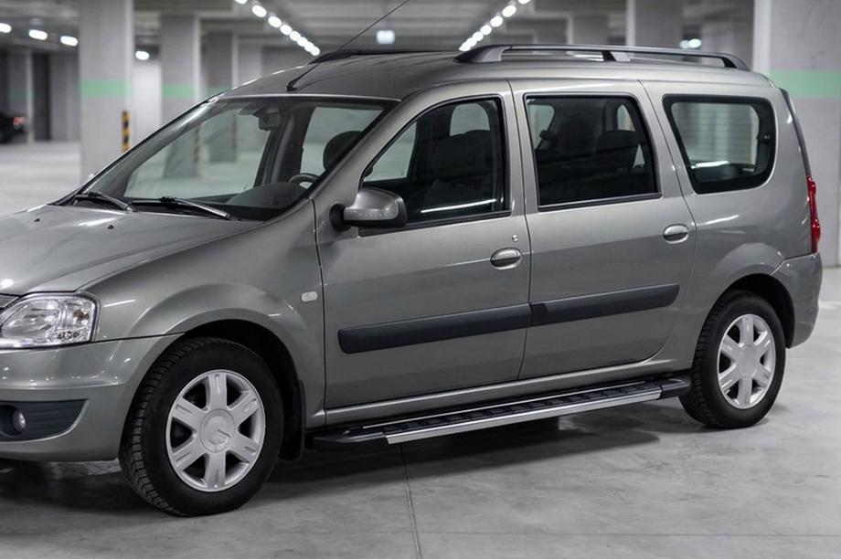 Lada Largus 2012- Seitenschweller RedLine V1 (2 Stk., Aluminium) Image