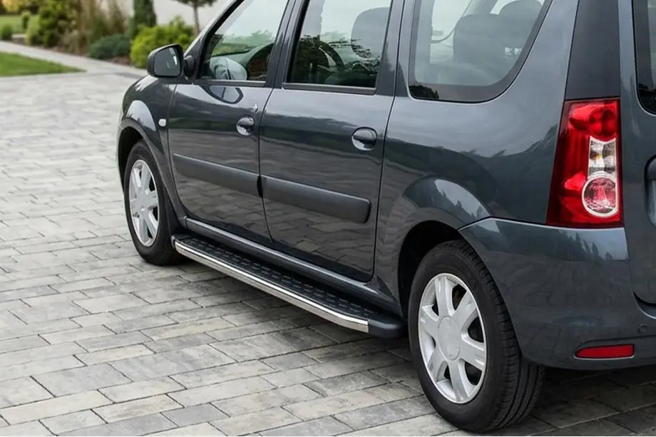 Lada Largus 2012- Trittbretter BlackLine (2 Stk, Aluminium) Image